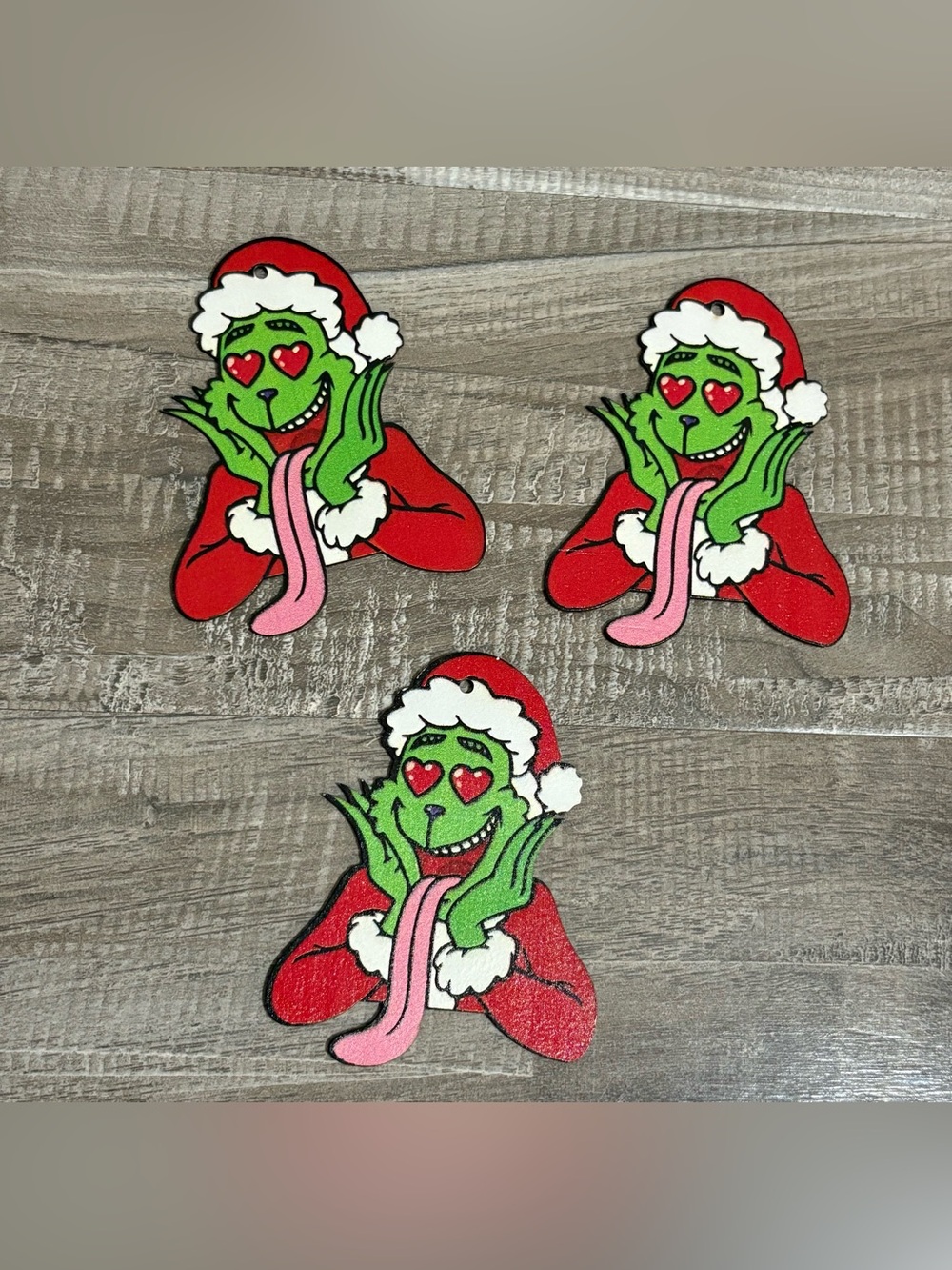 ! NEW! Heart Grinch Dr Seuss’s Christmas Tree Wooden Heart Ornaments Set of 3